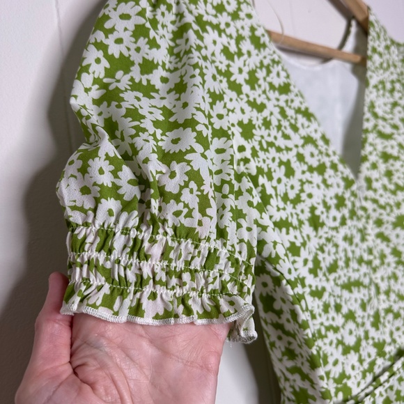NWT Forever 21 Cute Summer dress, Size XS-S floral green - Picture 11 of 16